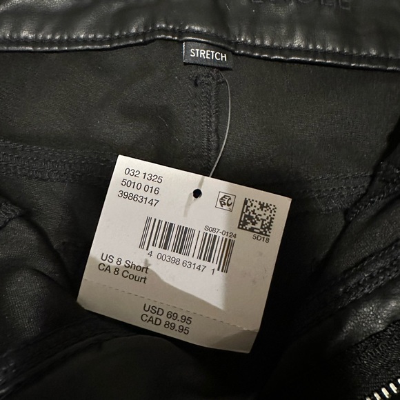 NWT American eagle faux leather boot cut pants size 8 - Picture 3 of 4